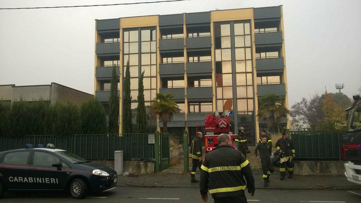 Incendio a Muggiò: in fiamme l’Hotel Imperial