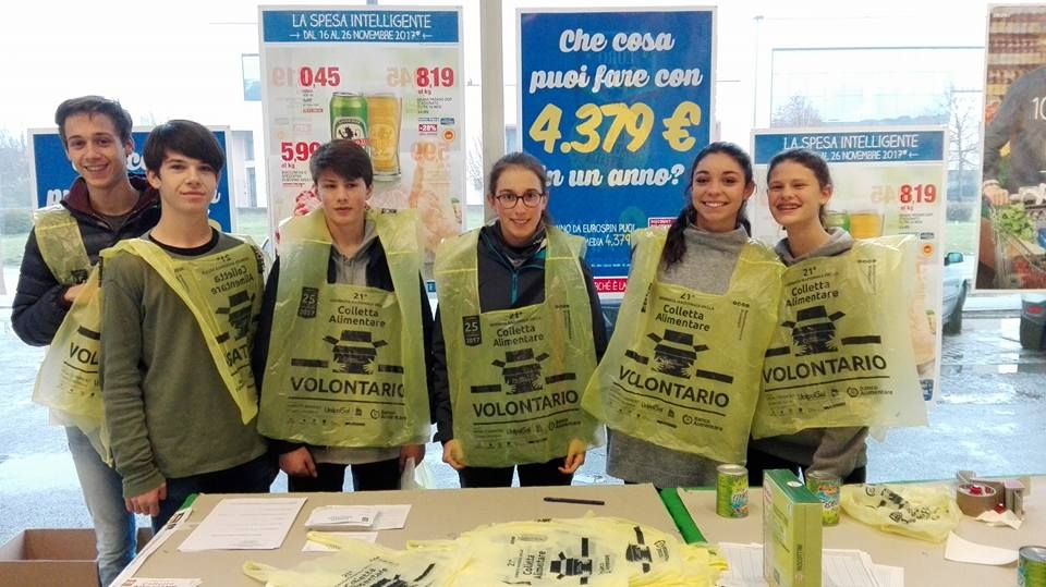 Colletta alimentare: oggi con la spesa si aiutano i poveri