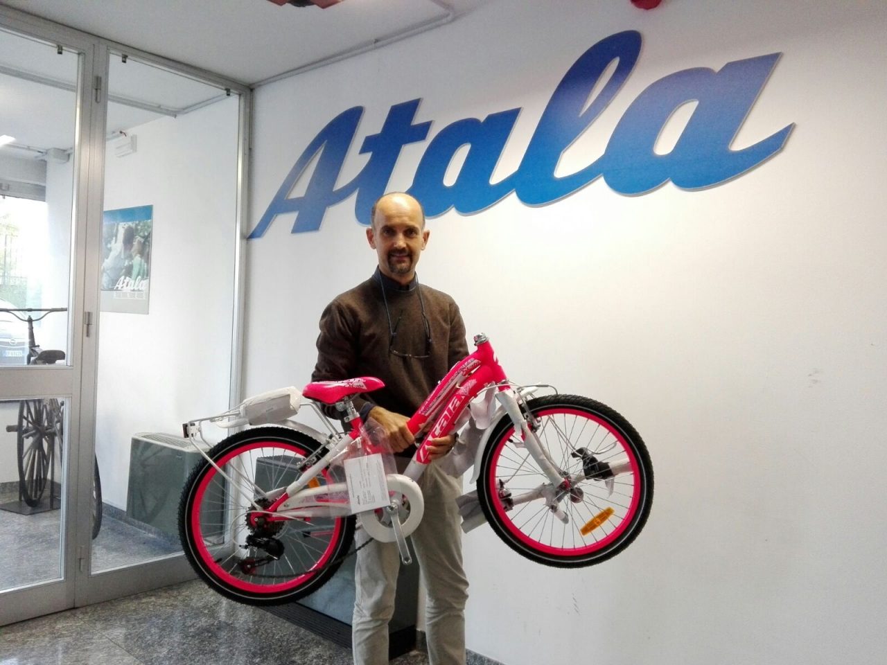 “Alzeremo il filo spinato sui cancelli della ditta”