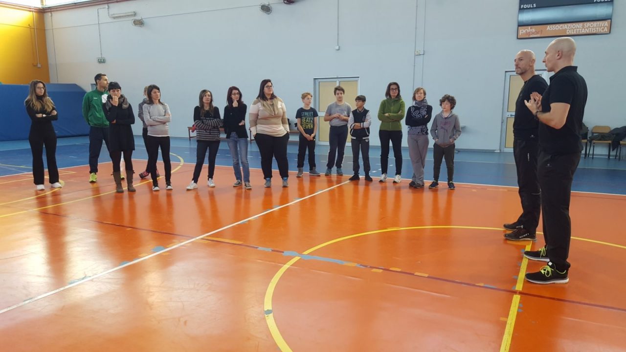 La difesa personale per prevenire aggressioni e violenze VIDEO