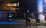 Brucia capannone: pompieri al lavoro
