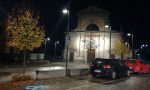 Adesso la piazza "è troppo illuminata"