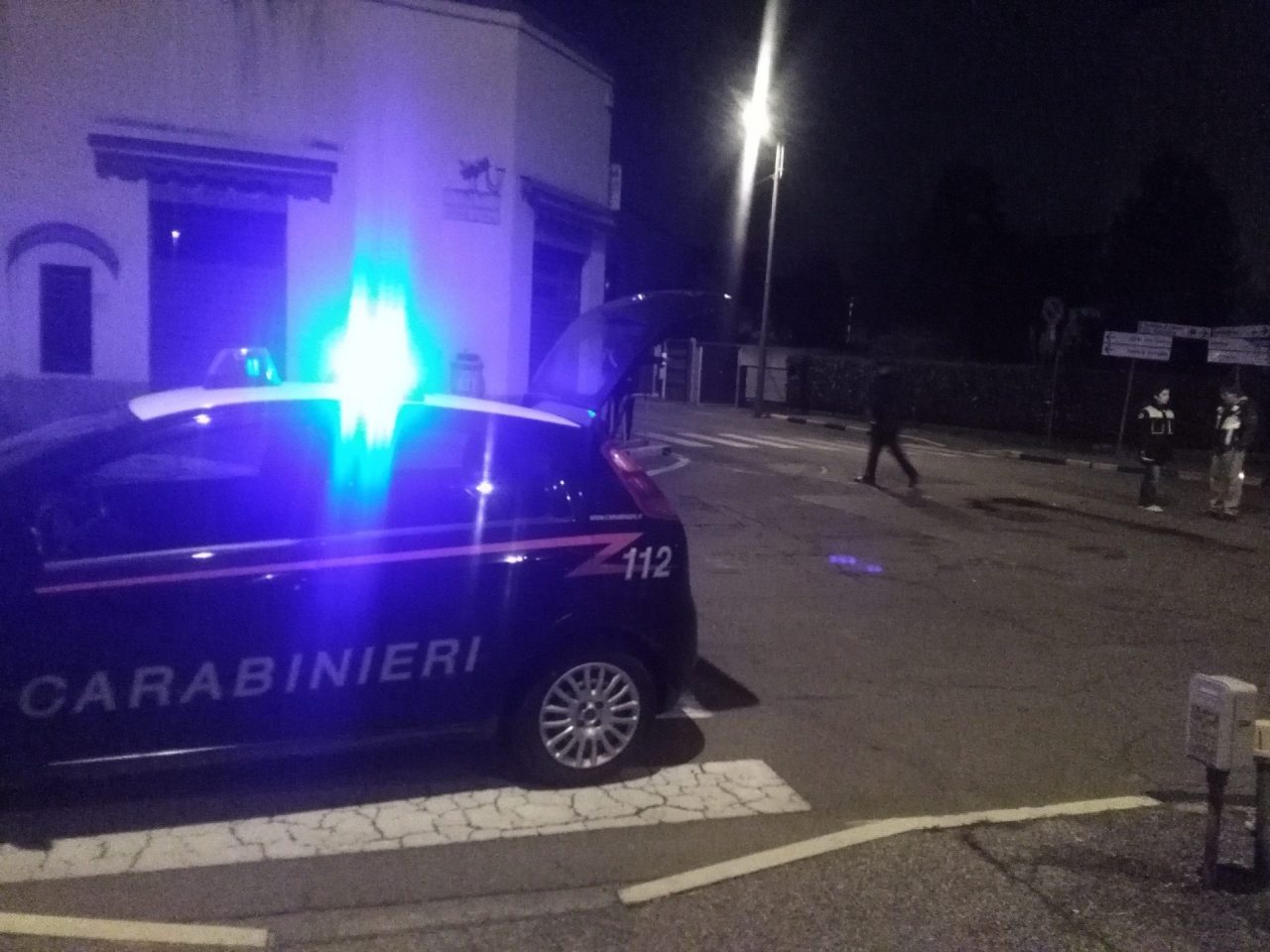 Schianto tra auto a Lissone in via Buonarroti