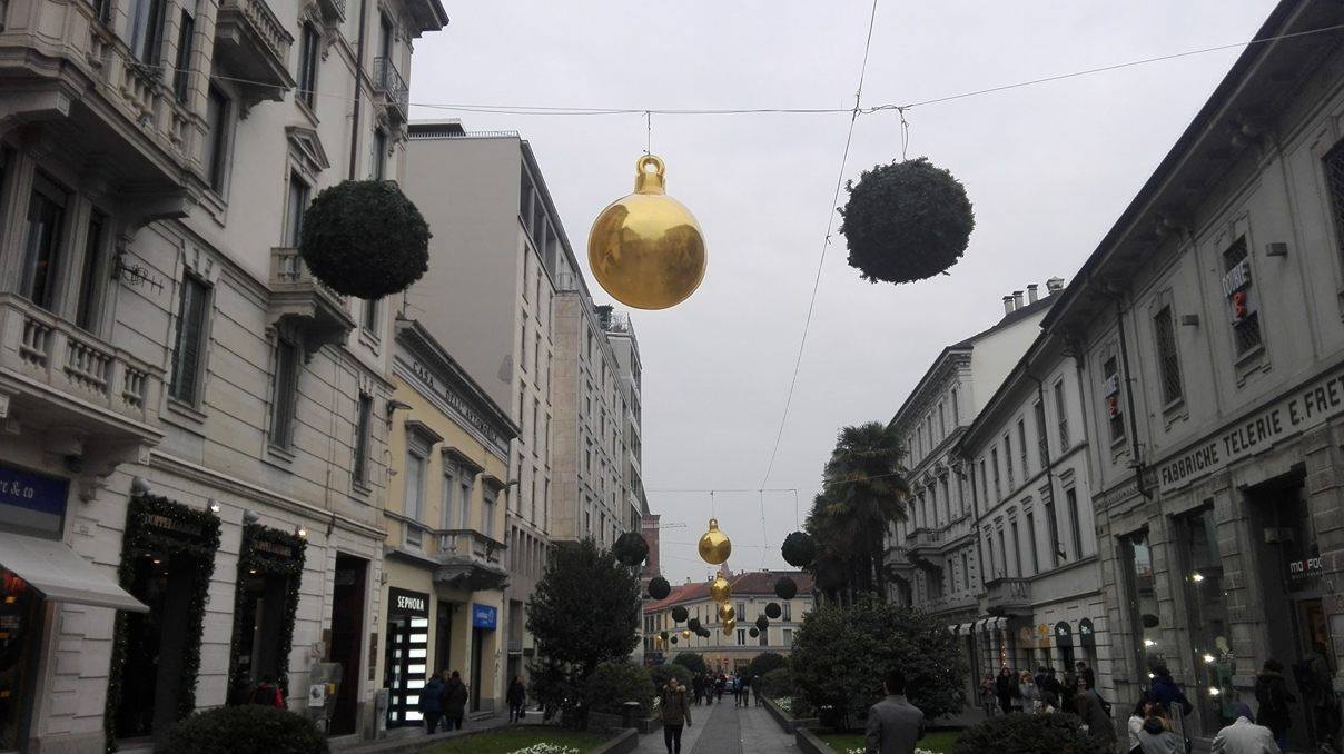 Il sindaco cede il posto auto a Babbo Natale