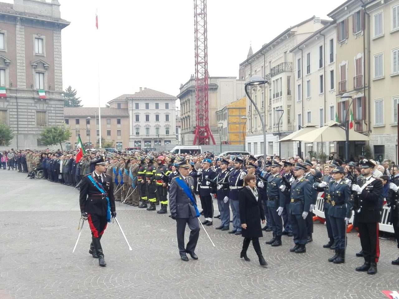 Adunata in piazza per celebrare l’unità nazionale VIDEO