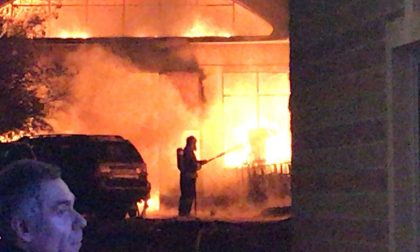 Violento incendio in capannone a Correzzana VIDEO