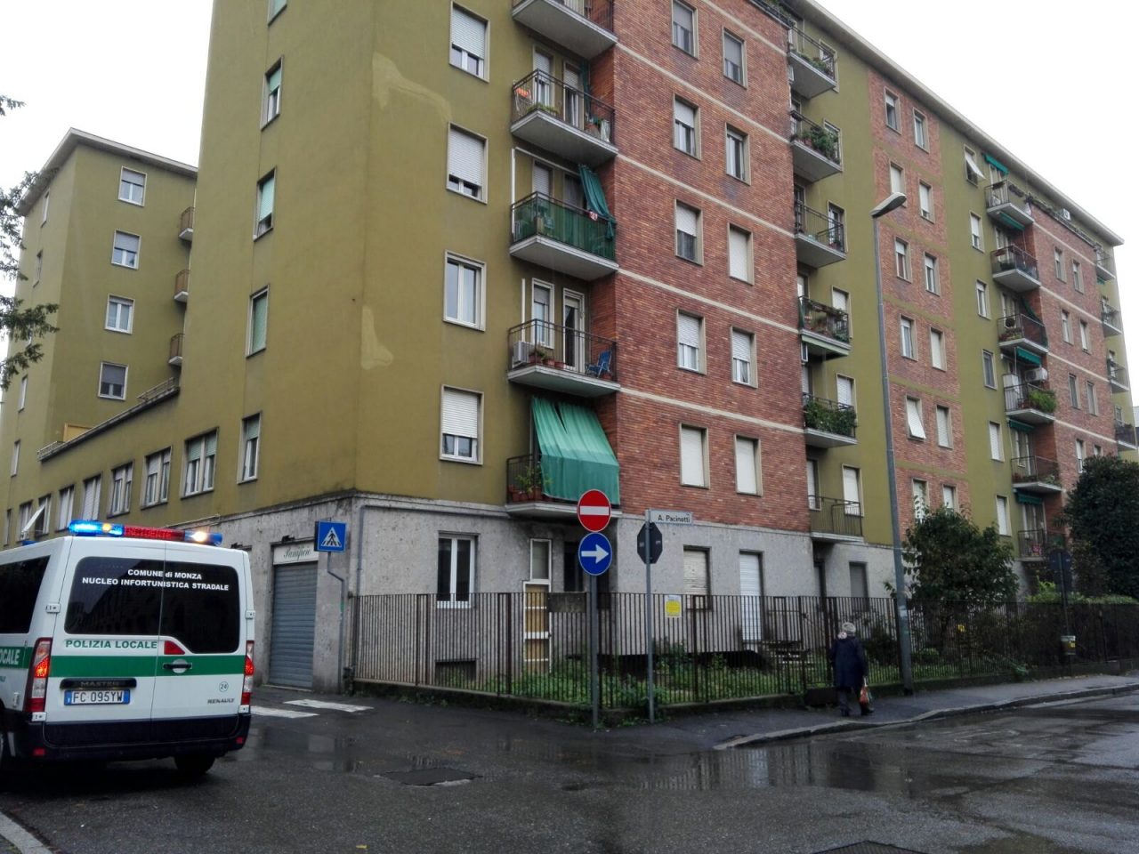 In via Agnesi la viabilità è pericolosa FOTO