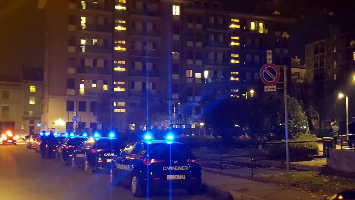 Stranieri irregolari a Monza maxi controllo agli Artigianelli