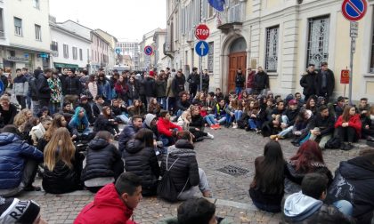 Associazioni studentesche in piazza LE FOTO