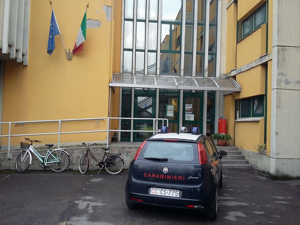 Doppio furto alla scuola media Galilei di Cesano