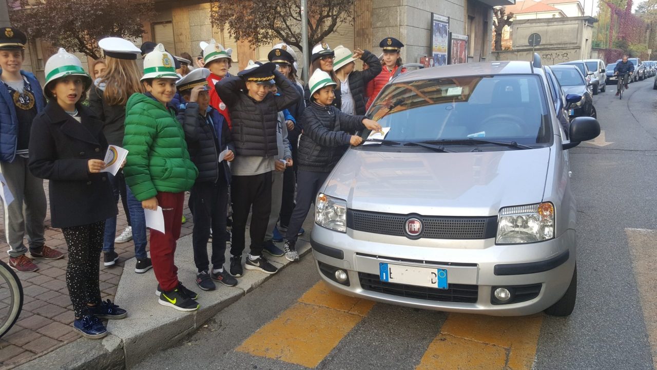 Educazione stradale: con la Polizia locale si comincia da bambini – VIDEO