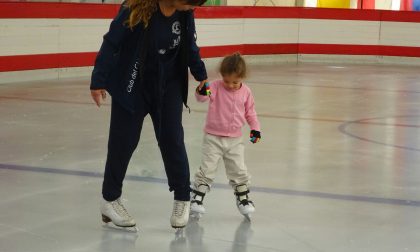 Pista di pattinaggio su ghiaccio aperta in Brianza