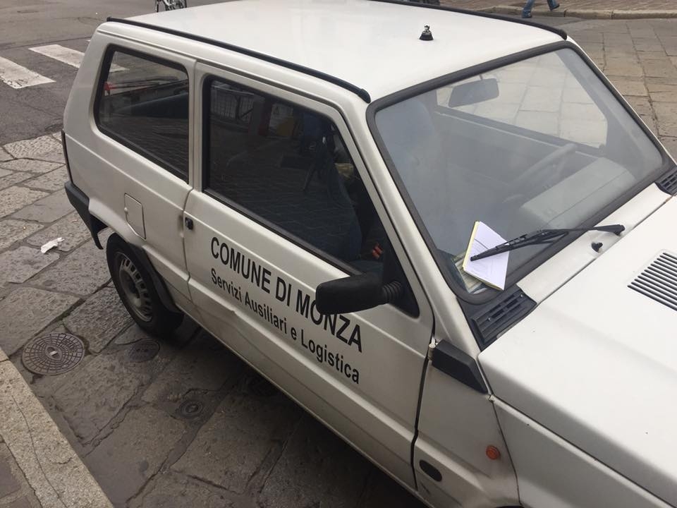 Legge uguale per tutti, multa all’auto del Comune!