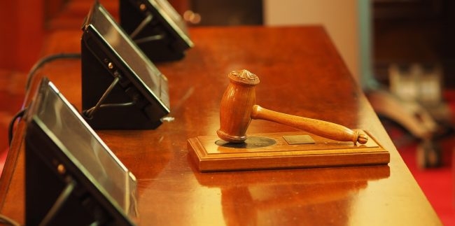 Colpo di scena al processo per stalking, l’accusatrice rischia la condanna