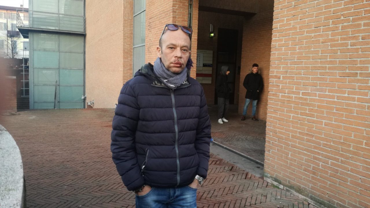 Rischia di morire per il morso di un pitbull inferocito