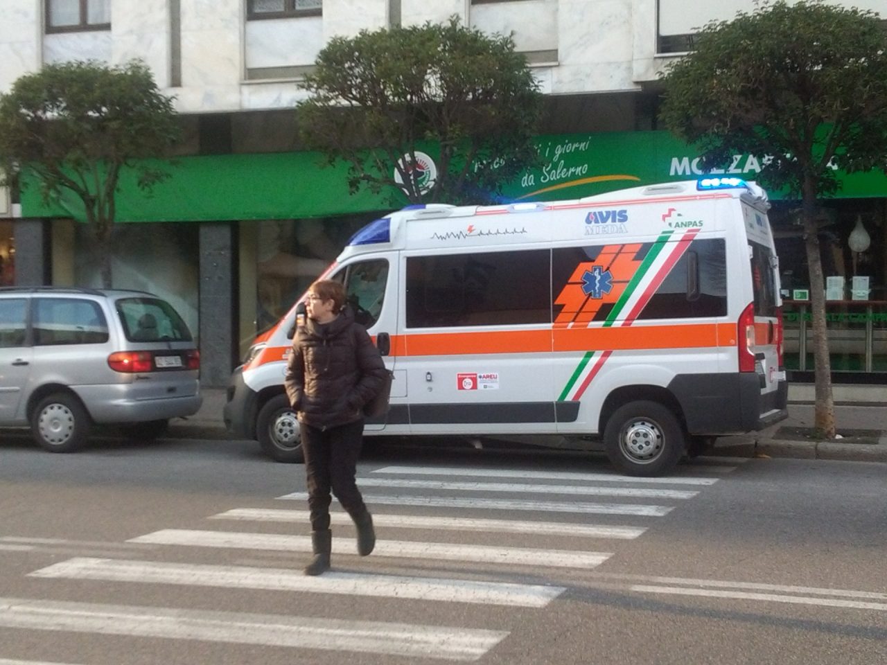 Investito mentre attraversa: paura per un 21enne