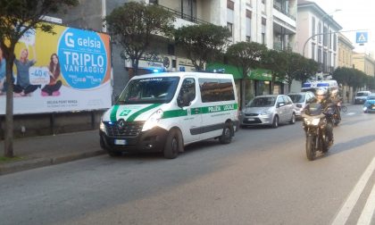 Cade dal monopattino e glielo rubano: ora è gravissimo in ospedale