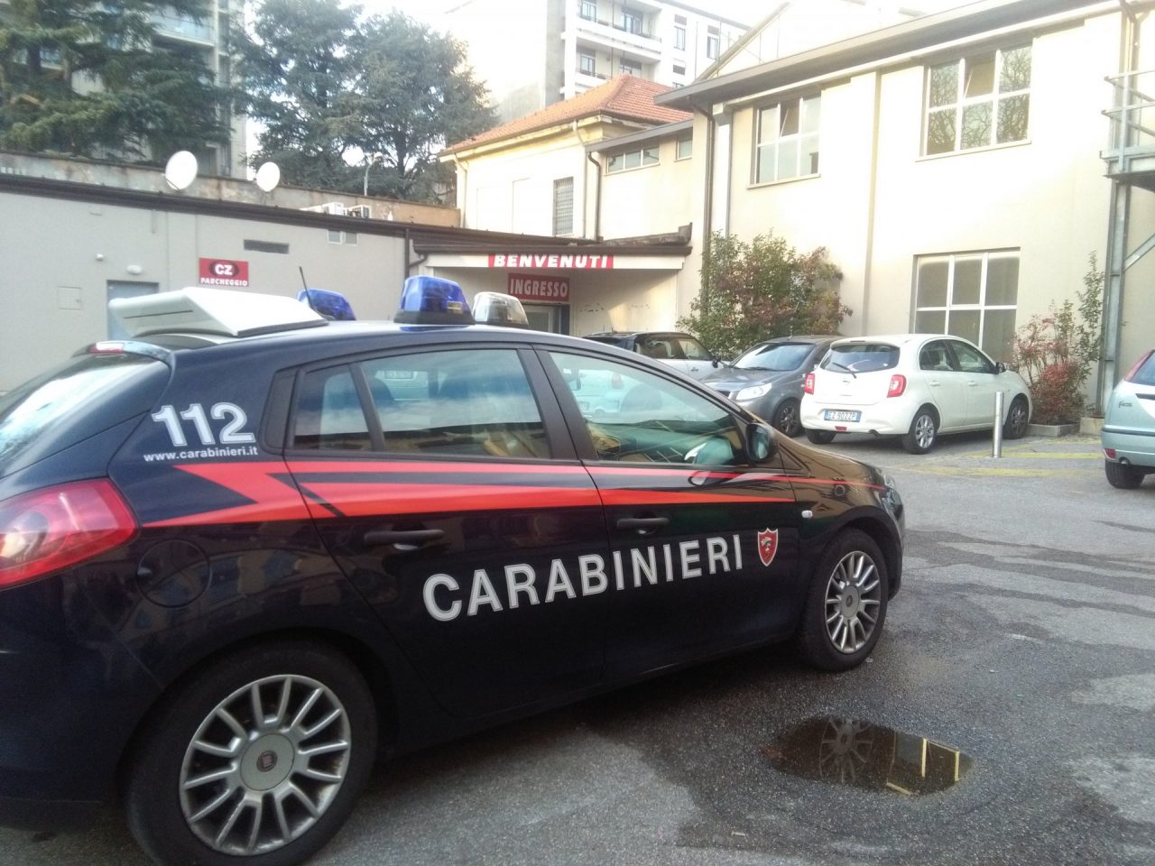 Ladro in mimetica diventa “rosso” e scappa