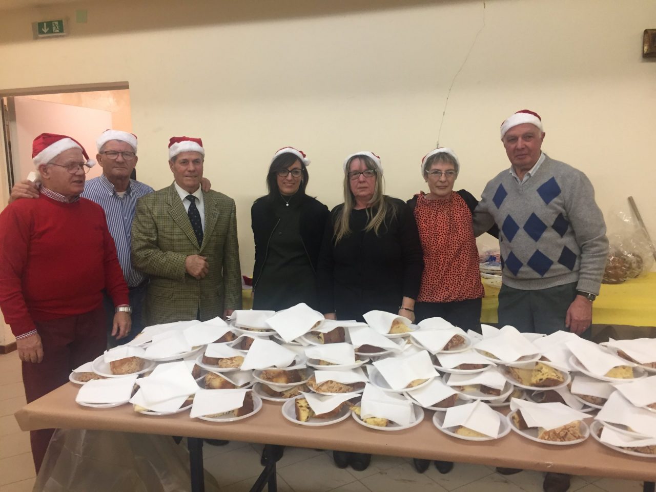 Una festa per anziani organizzata… dagli anziani FOTO