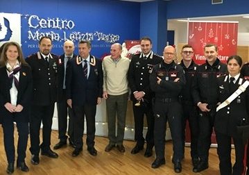 Regali dai carabinieri ai bambini del Maria Letizia Verga