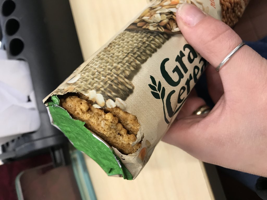 Biscotti rosicchiati al supermercato