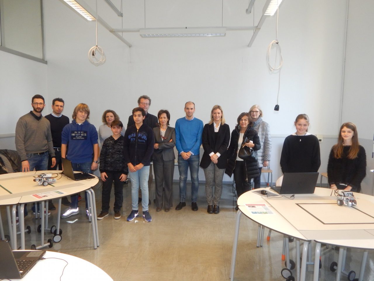 Atelier digitale inaugurato alla scuola Traversi
