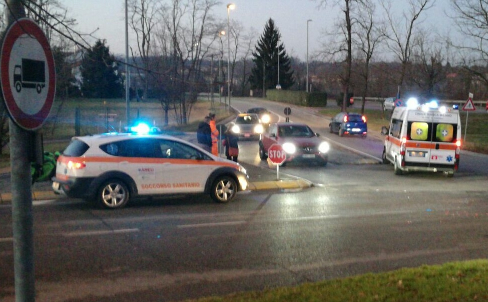 Travolto da un’auto a Biassono grave 19enne monzese