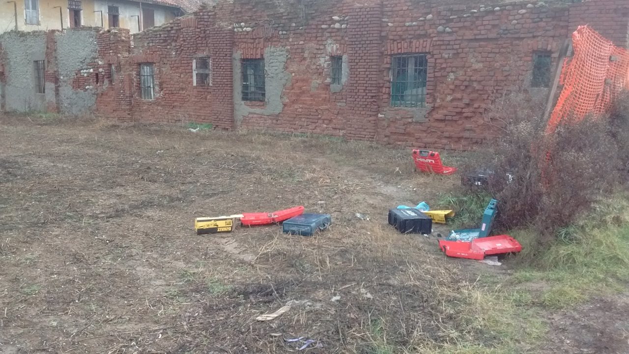 Cascina Cavallera: una discarica abusiva – GALLERY