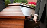 Benefattore anonimo paga il funerale