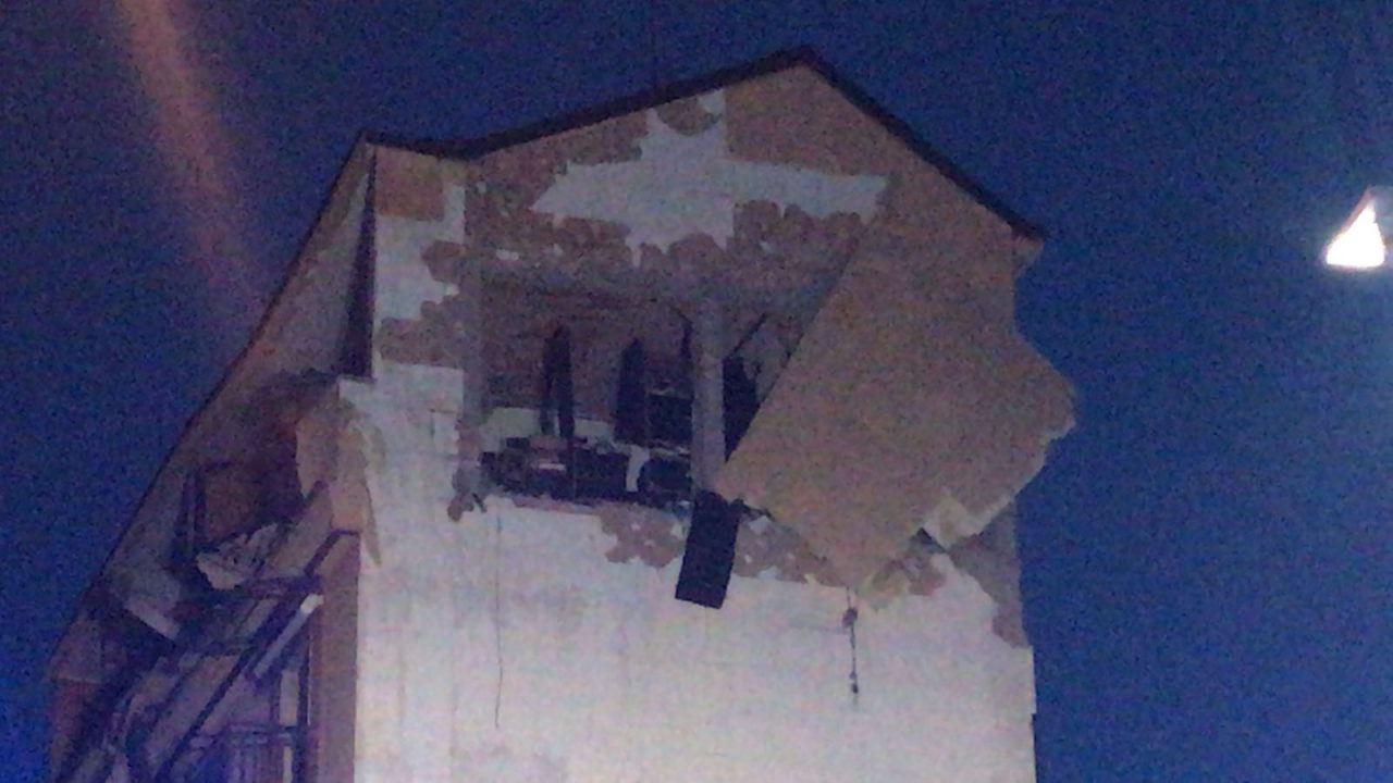 Esplosione a Sesto, notte di paura per una fuga di gas VIDEO