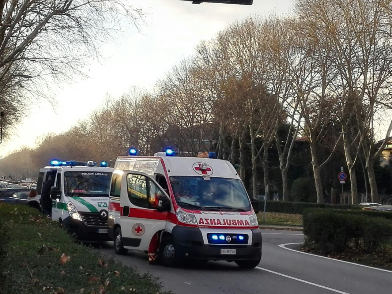 Tamponamento viale Battisti tre auto coinvolte