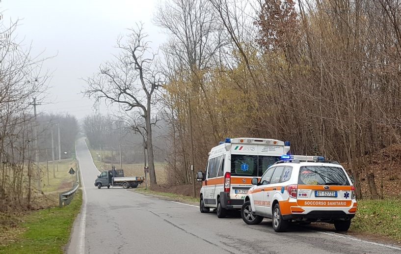 Privo di sensi soccorso in strada forse un gesto estremo