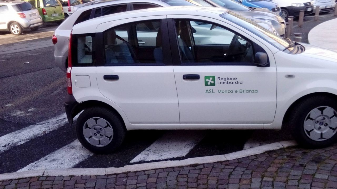 Parcheggio irregolare, anche l’Asl cade in fallo