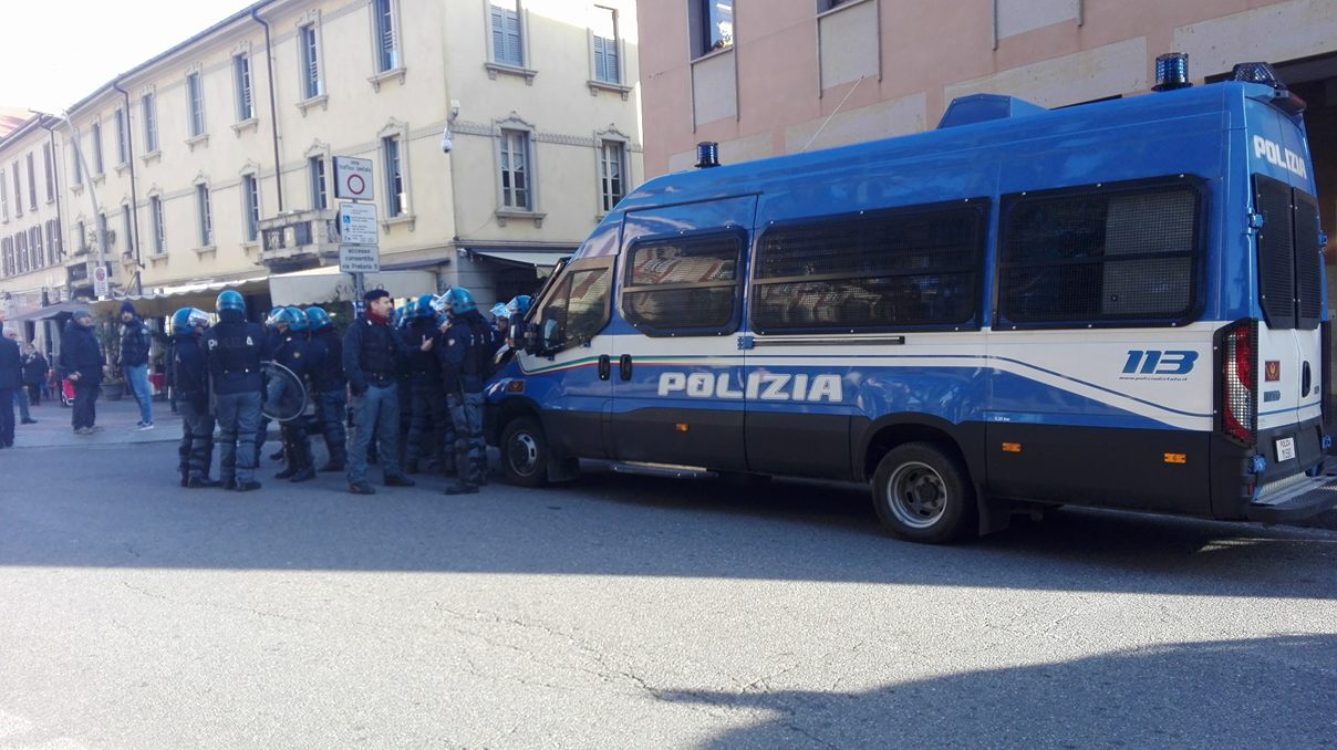 Scontri, Allevi chiede sgombero centri sociali