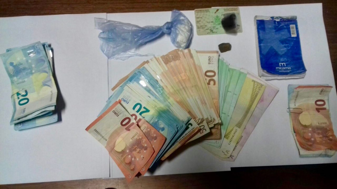 Droga in casa, spacciatore arrestato dai Carabinieri