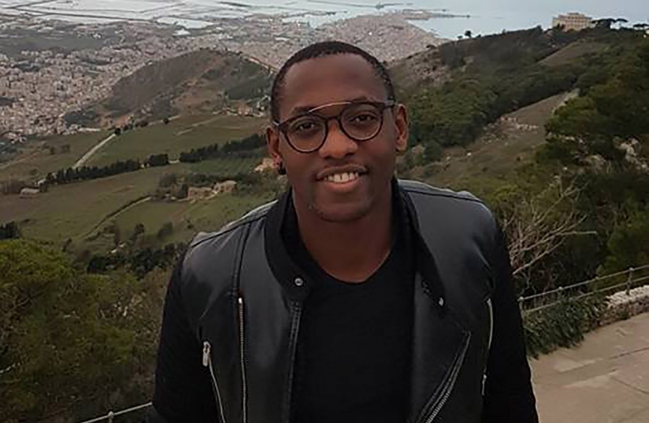 Frase shock al giovane medico: “Non mi faccio visitare da un negro”