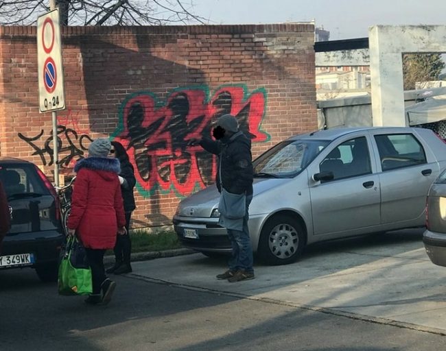 Abusivi al mercato nuovo blitz delle Forze dell’ordine