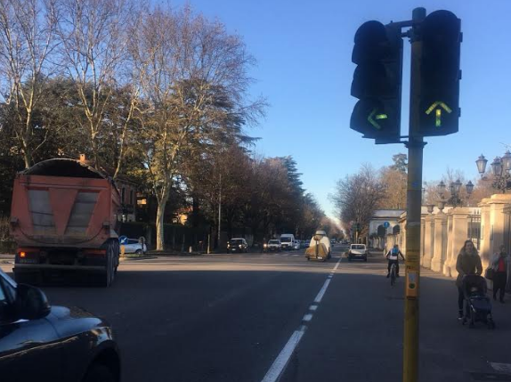 In arrivo semafori a led in Viale Brianza