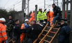 Treno deragliato a Segrate, 3 morti e 100 feriti FOTO E VIDEO