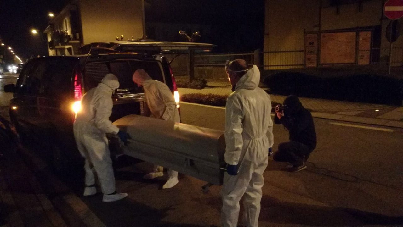 Omicidio, i cadaveri di madre e figlia recuperati dopo le 23 (VIDEO)