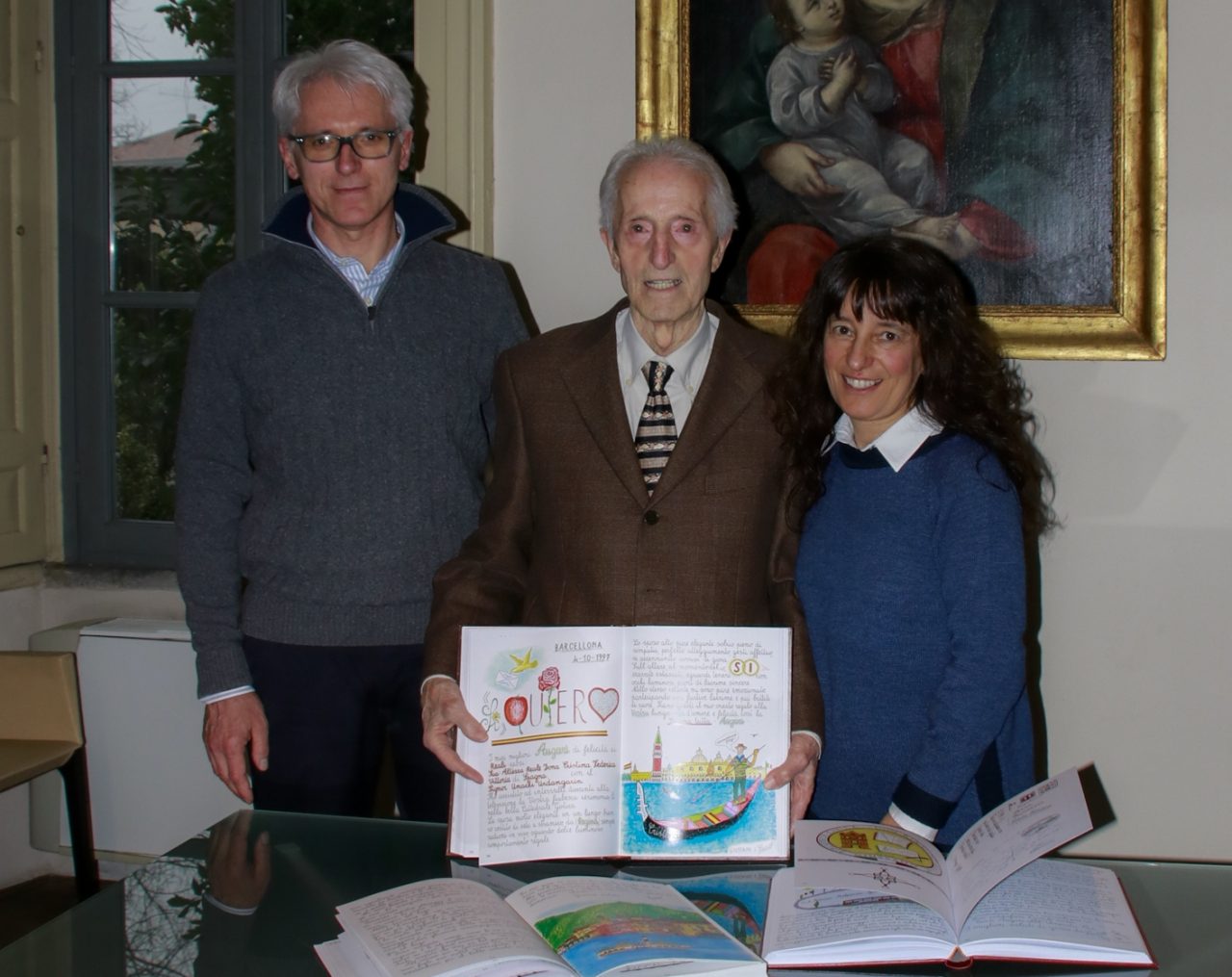 Regalo alla biblioteca comunale: Scanziani dona il suo ultimo lavoro