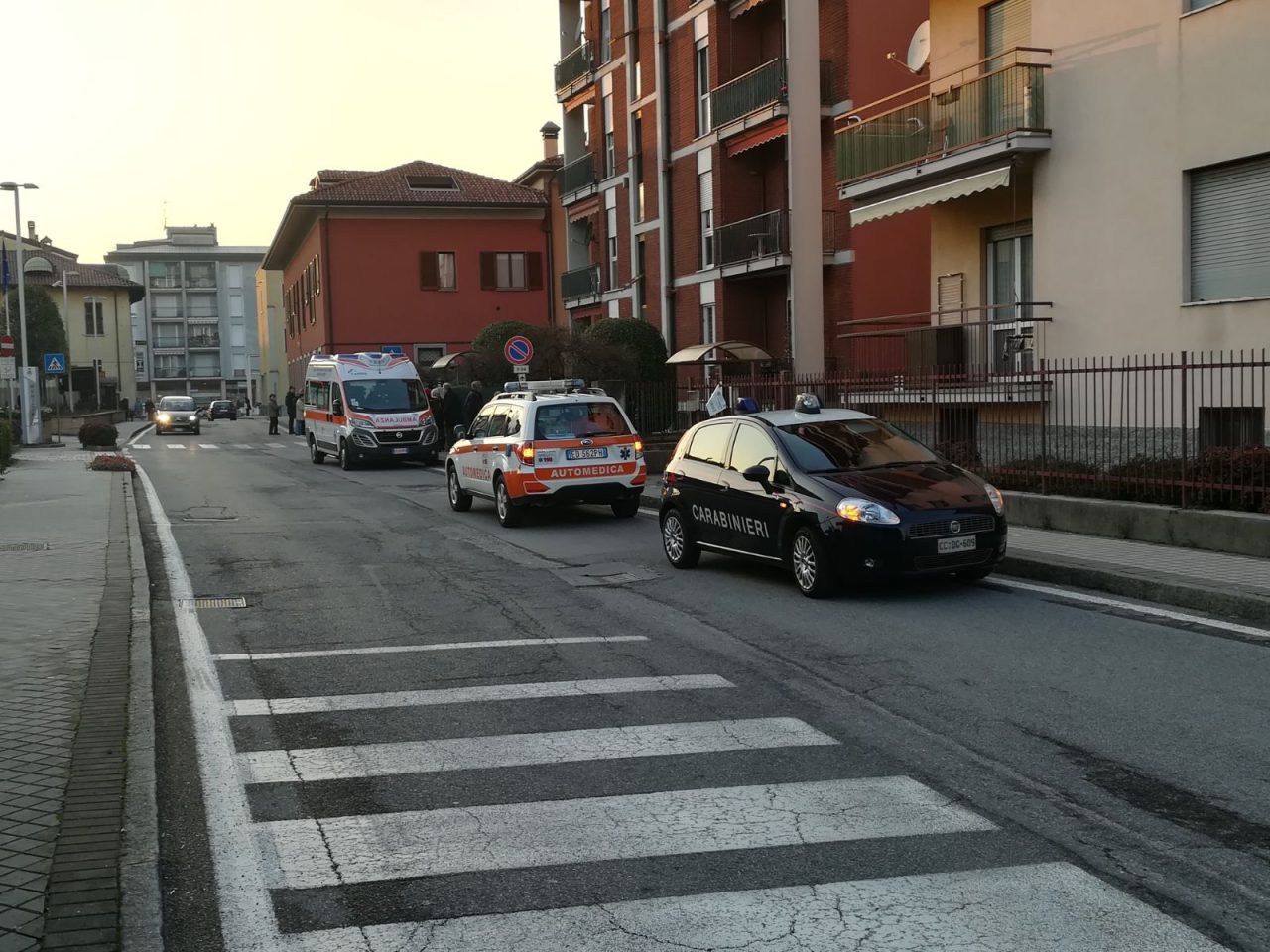 Duplice omicidio, i vicini: “Da giorni sentivamo una puzza incredibile” (VIDEO)