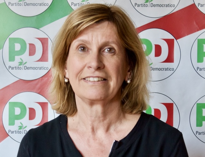 Frase shock alla consigliera Pd: “Spero che gli extracomunitari ti stuprino la figlia”
