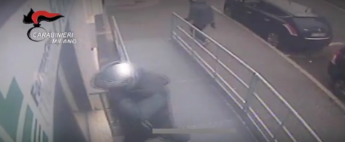 Rapinatori monzesi arrestati: il video del colpo in farmacia
