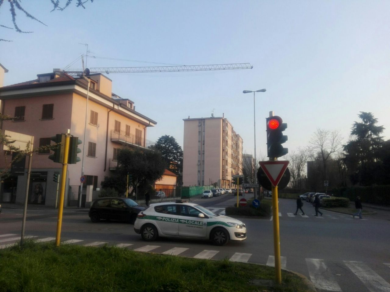 Anziana investita sulle strisce pedonali