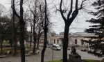 Capotreno preso a bottigliate in stazione