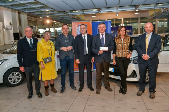 Cancro Primo Aiuto 100mila euro e due auto ai sostenitori del progetto Iort