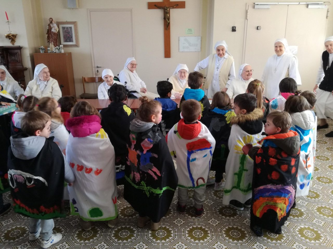 Bimbi e nonni hanno festeggiato il Carnevale insieme a Besana