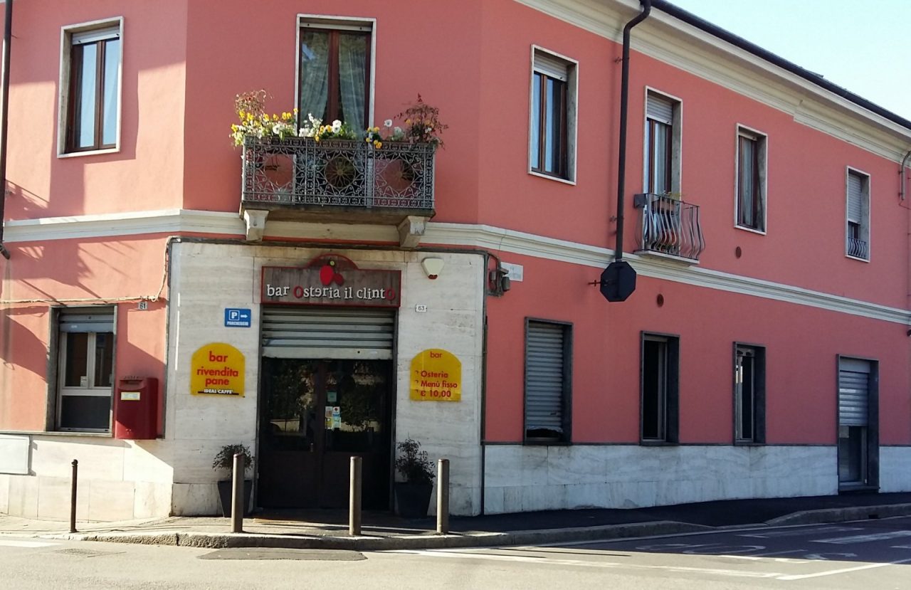 Incendio danneggia bar osteria di Macherio