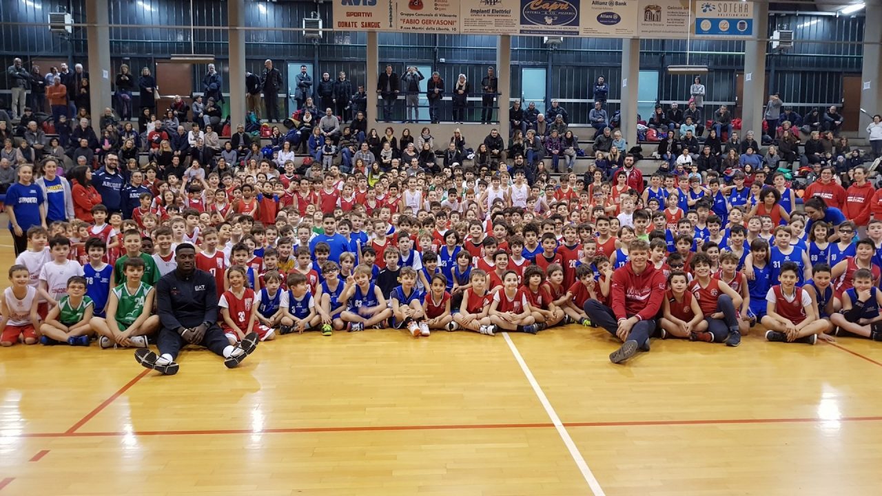 Minibasket con i campioni dell’Olimpia Milano FOTO e VIDEO